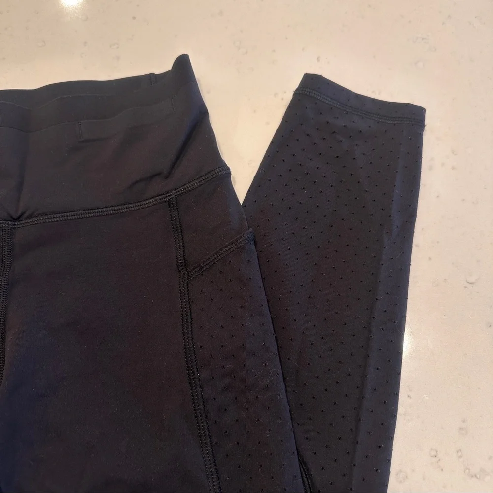 Lululemon Black 5 Pocket Leggings Size 2 - Picture 2 of 6